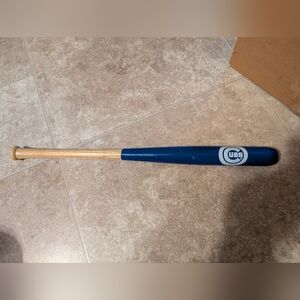 VINTAGE CHICAGO CUBS MINI BAT